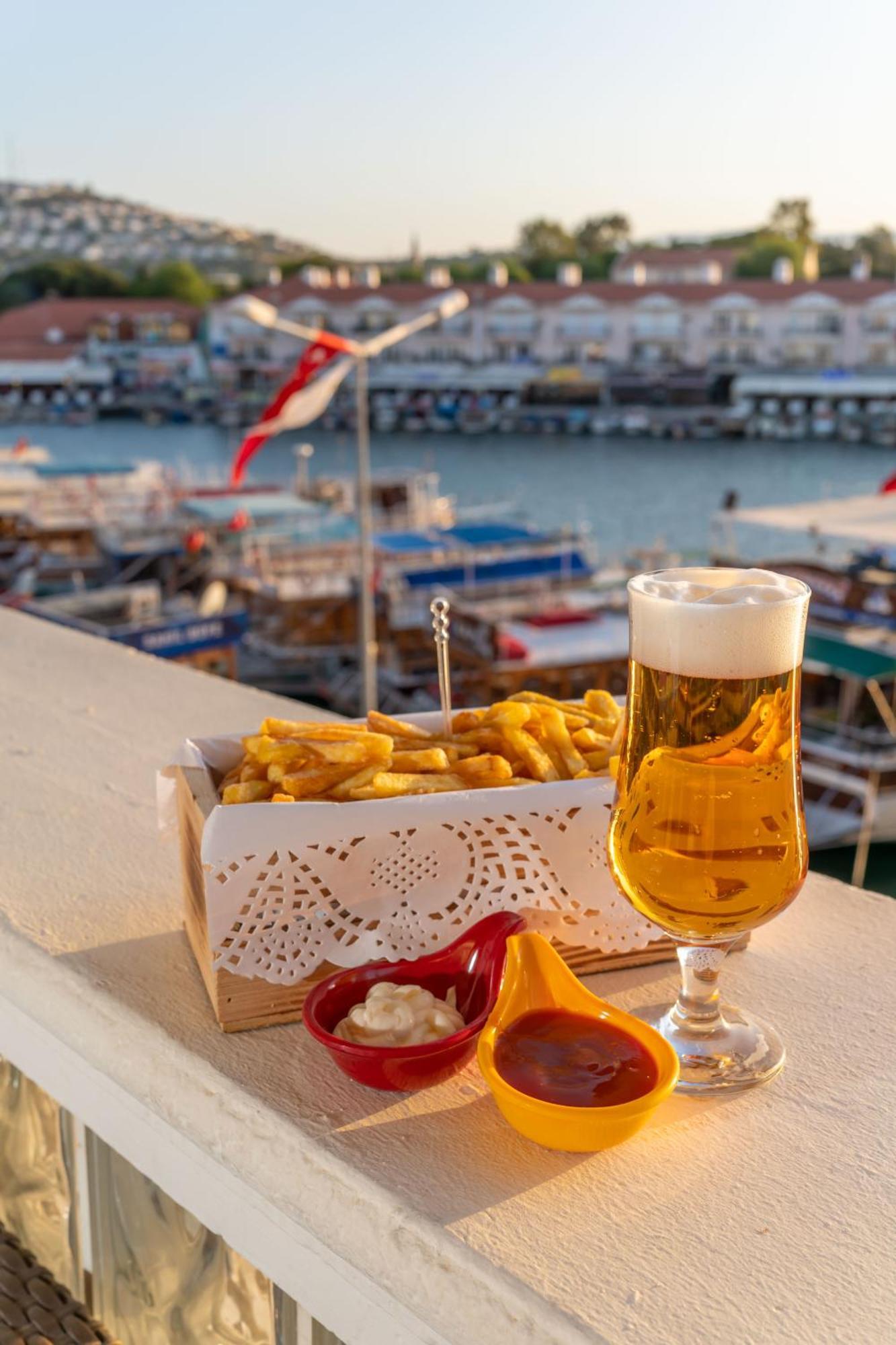 Hotel Karacam Foça Extérieur photo